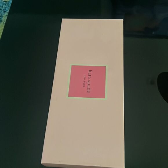 NWT Kate Spade Patent-Leather Thong-Toe Sandals pink 8 - Picture 5 of 5